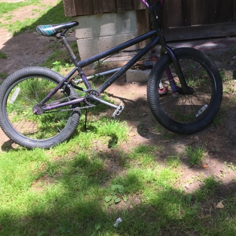 Bike - Picture 2 of 3